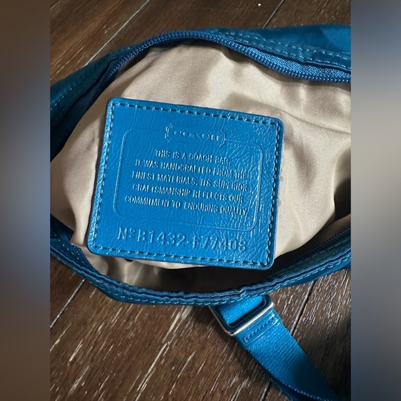 Coach signature logo cross body bag - Picture 5 of 13